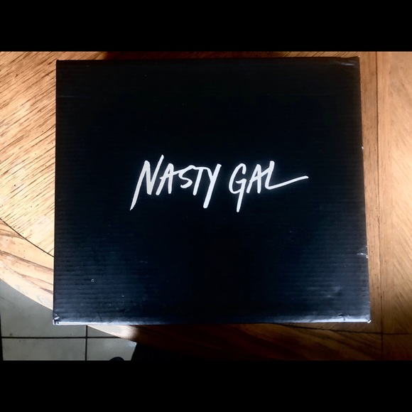 NastyGal Ladies Size 6 Heels - Picture 8 of 8